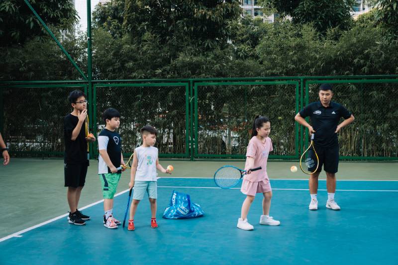 học tennis trẻ em bài bản chuyên nghiệp